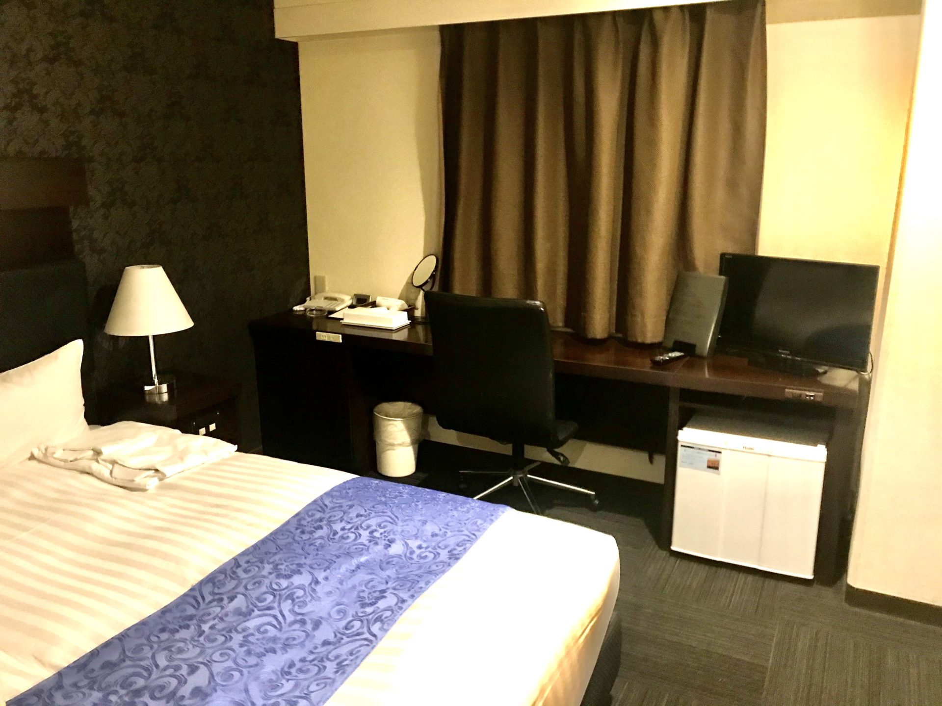 福岡にあるビジネスホテルの室内